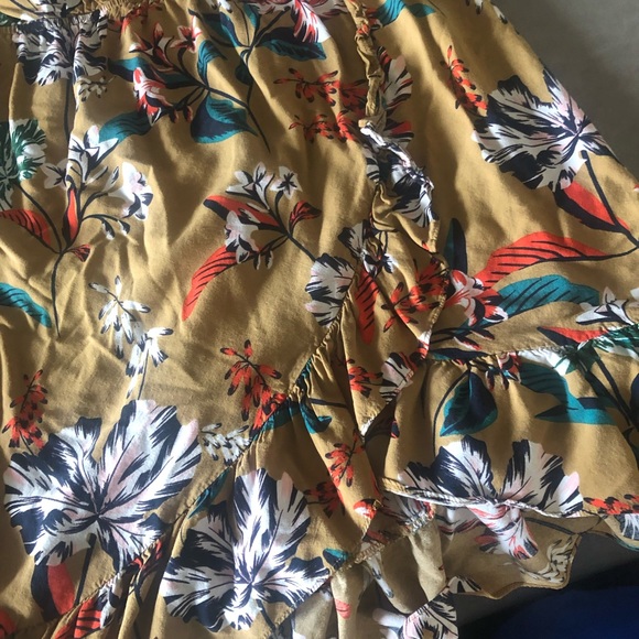 Lovely flouncy tropical style dress 🍍👗 - Picture 6 of 7